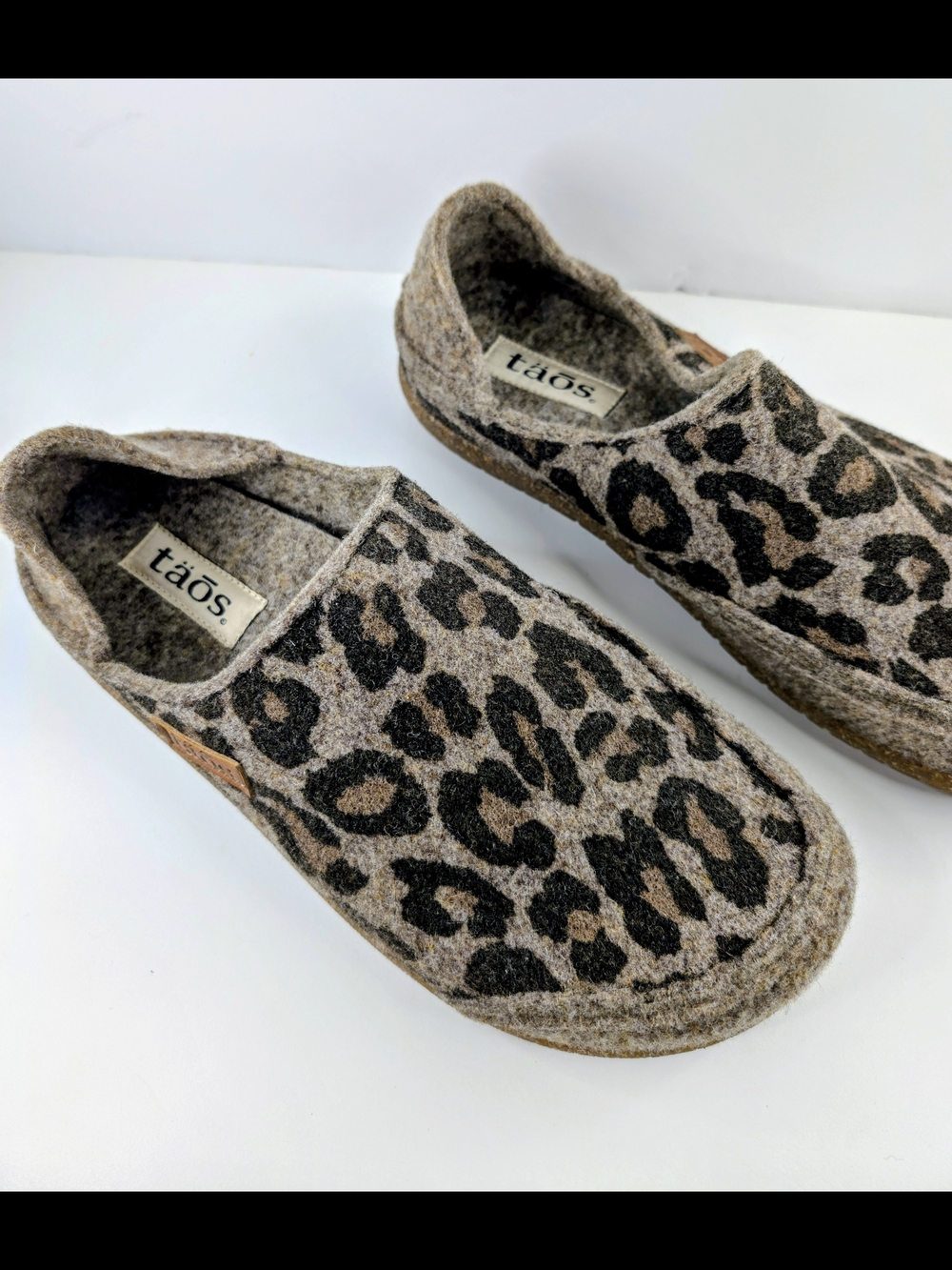 Taos Convertawool Charcoal Leopard Wool Clogs Slippers Slip On NEW Size 10 Woman - Picture 2 of 5